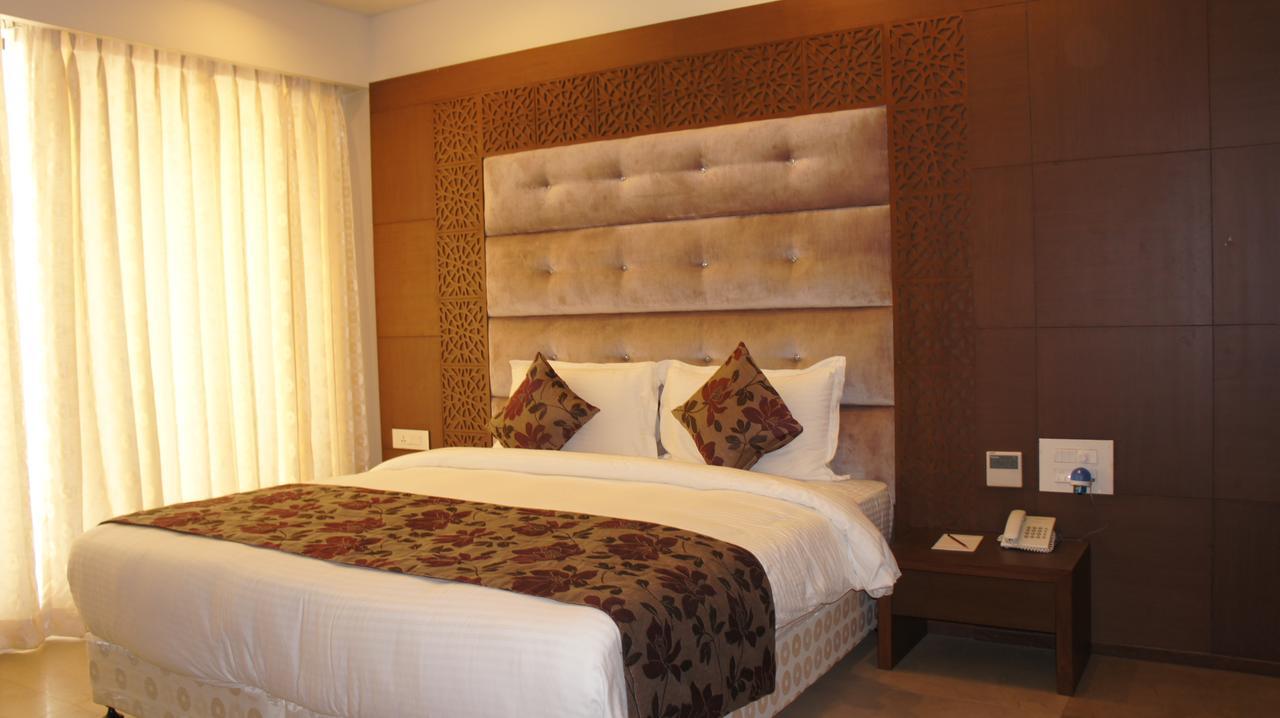 Hotel Ashish International Bhilai Esterno foto
